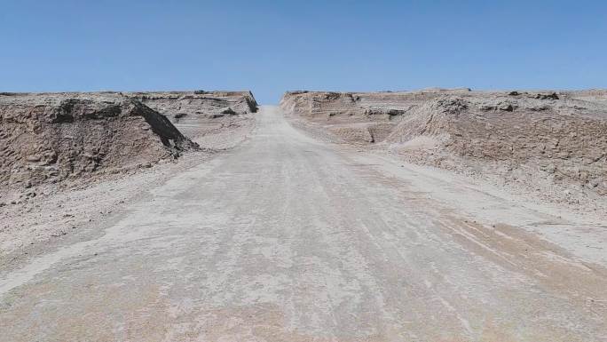 青海茫崖火星一号公路雅丹地貌自驾游