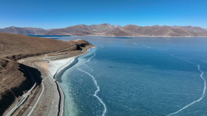 西藏山南浪卡子县羊湖羊卓雍措