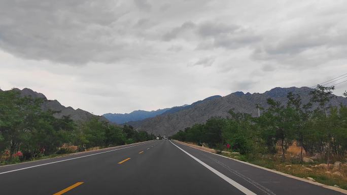 宁夏银川贺兰山公路自驾游