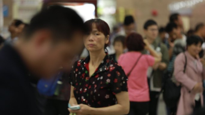 医院 排队 挂号 人群 人流 患者