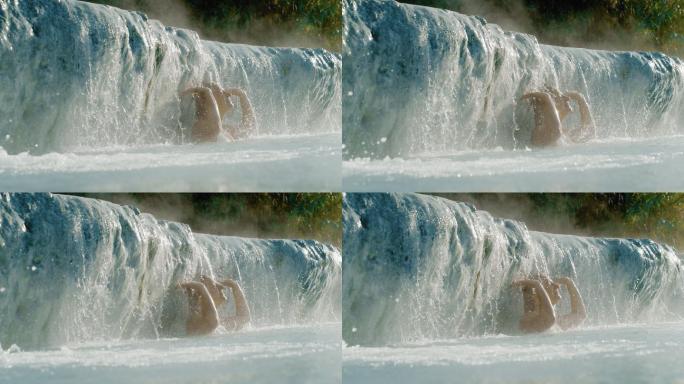 超级斯洛莫女士在土星温泉享受热水瀑布