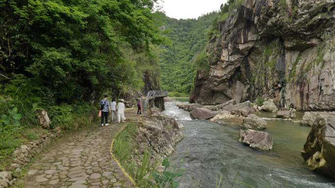 浙江温州楠溪江石桅岩景区