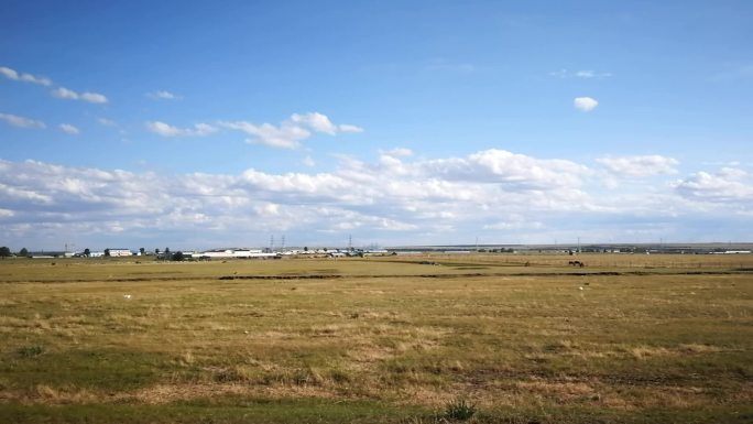 内蒙古草原一望无际的草原