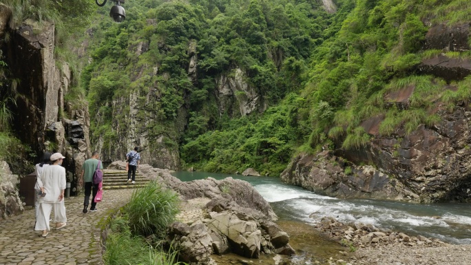 浙江温州楠溪江石桅岩景区