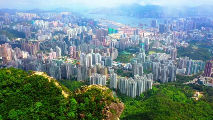 城市背景下的香港狮子山