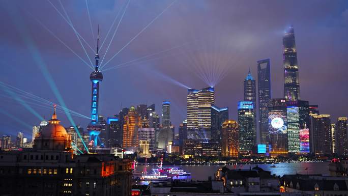 上海夜晚外滩灯光秀