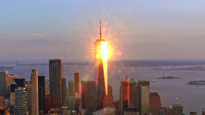 空中一号世贸中心反射落日