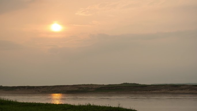 辽河日落