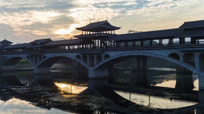 中国柳州斯那江风雨桥