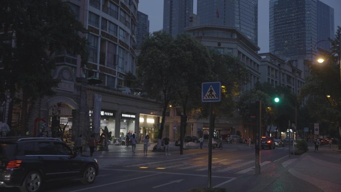 成都街道夜景市民生活