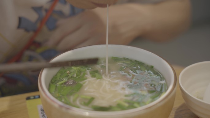 餐饮美食鸡汤米线实拍