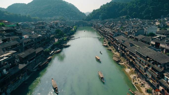 中国湖南凤凰古城风景鸟瞰图