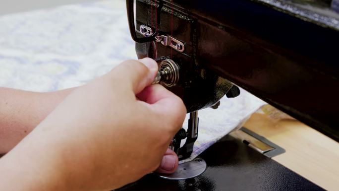 裁缝在缝纫机上工作库存视频库存视频