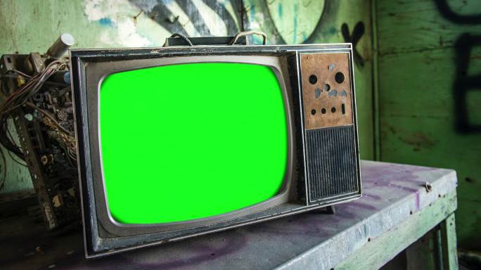 复古电视的特写镜头，带有chroma按键屏幕ZOM