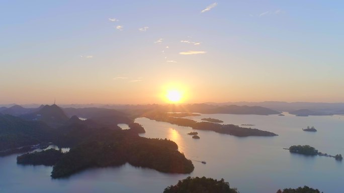 贵州红枫湖夕阳