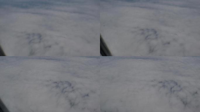 飞机中看到的空中云层