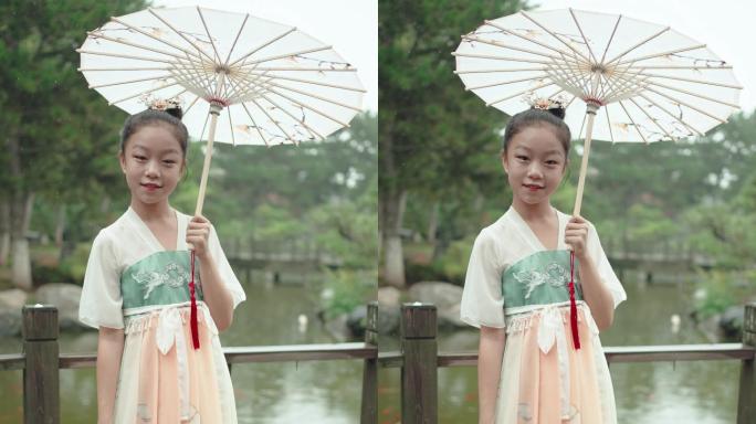 女孩们穿着汉服中国风油纸伞古装