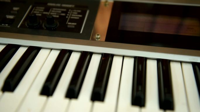 钢琴键盘电子钢琴键盘