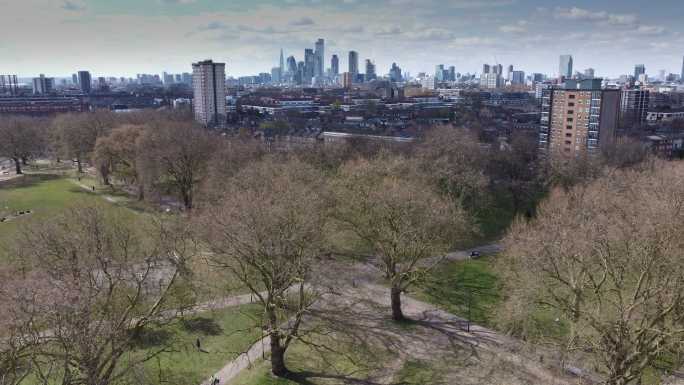 伦敦建设者无人机在伦敦球场上空的镜头