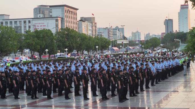 公安机关扫黑除恶大会