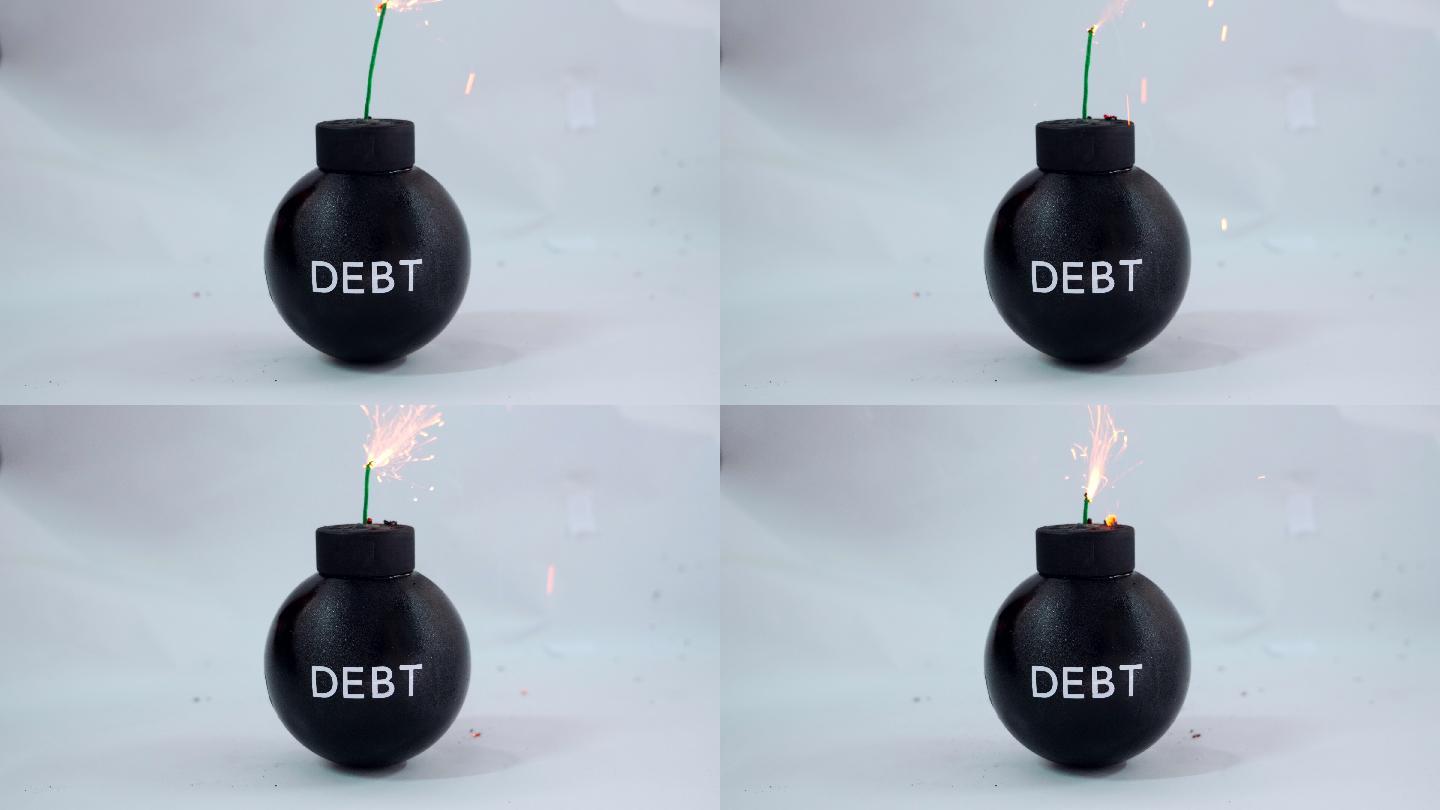 带点燃导火索的债务危机符号