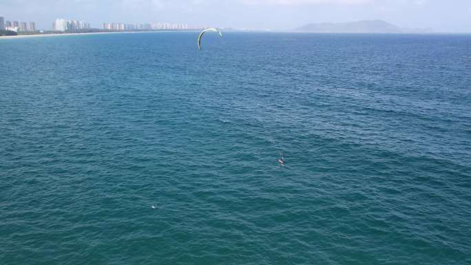 4K航拍大海滑翔伞冲浪