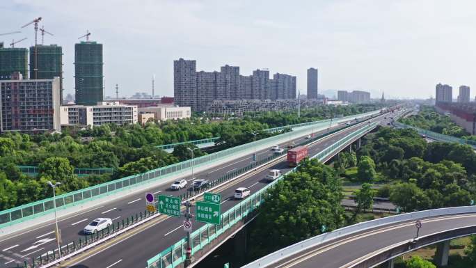 北仑集装箱货车甬台温高速交通道路