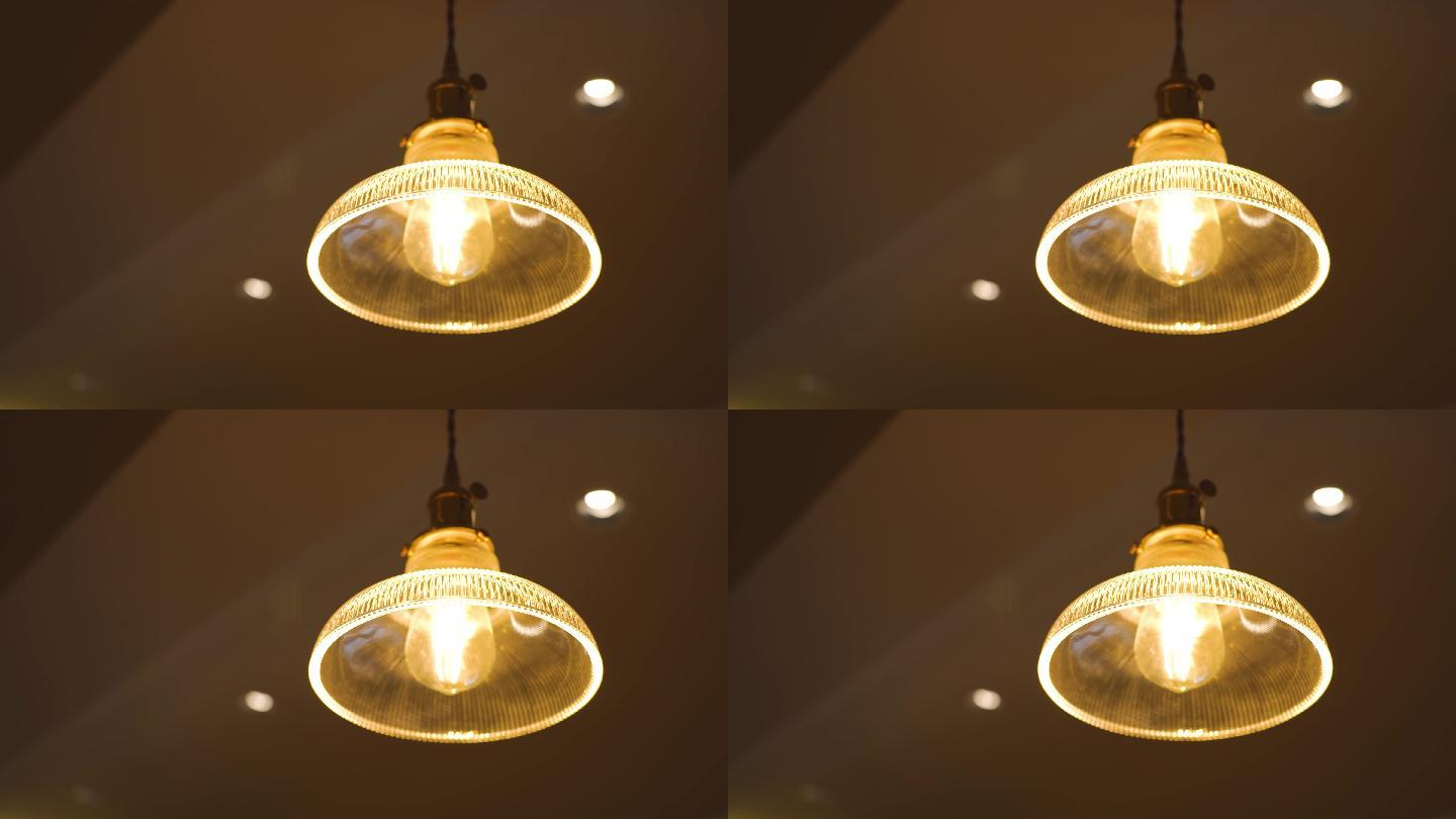 咖啡厅复古玻璃黄灯吊灯空镜