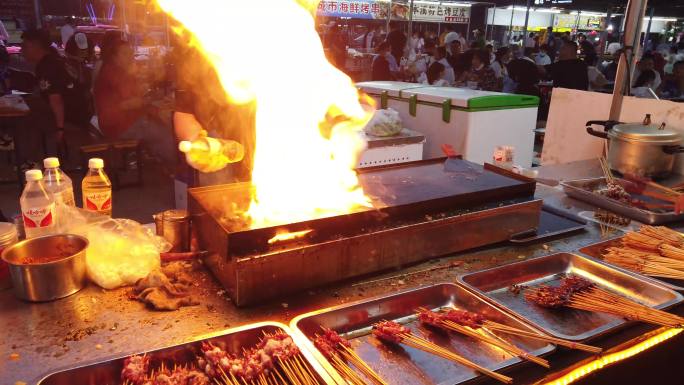 夜市经济 夜市美食 地摊  夜市人流