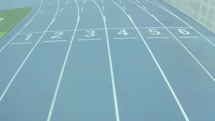 学校跑道空镜头航拍4K