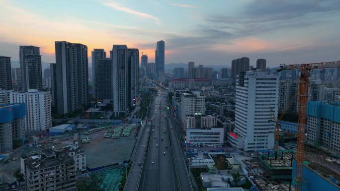 航拍昆明城市日落晚霞