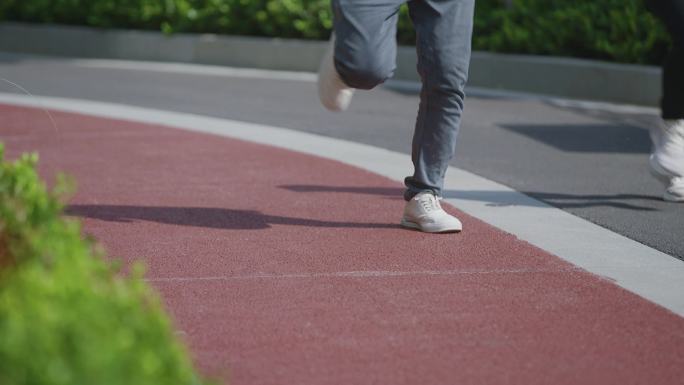 帅哥美女晨跑 晨跑 美女晨跑 帅哥晨跑