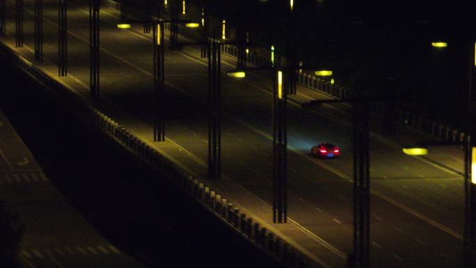 跑车夜晚行驶夜晚飙车危险驾驶速度与激情