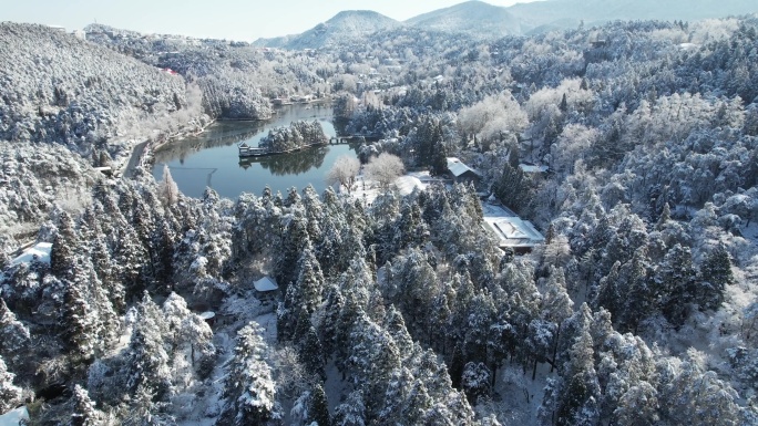 冬季庐山山地雪景 晴天