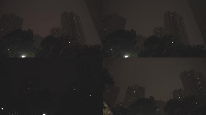 夜晚城市雷电暴雨