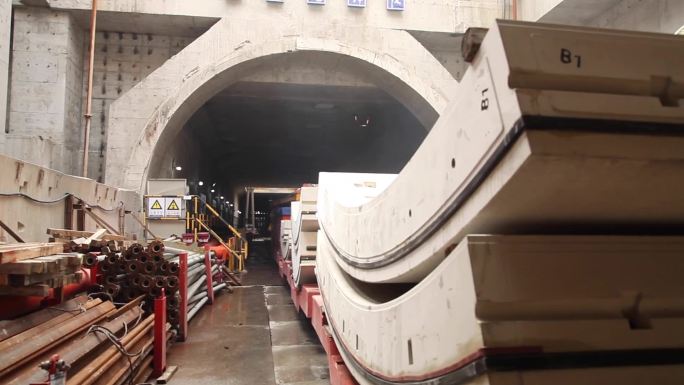 地铁隧道轨道盾构工程施工过程