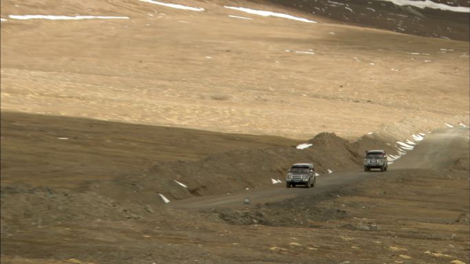 行驶的汽车 可可西里 雪山风景 北国风光