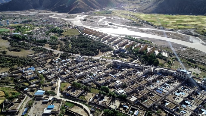 西藏日喀则市南木林县仁欧村4K航拍