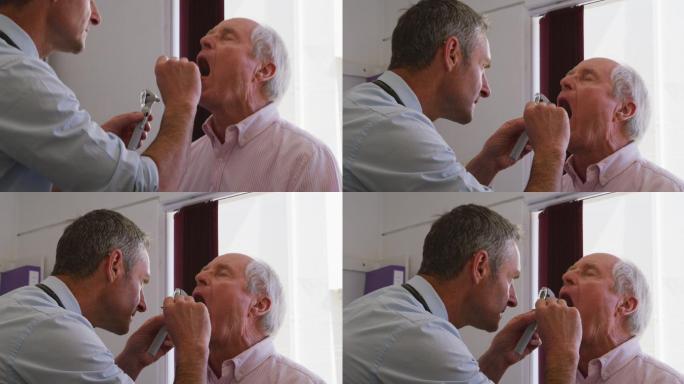 医生在养老院给一位老人做检查