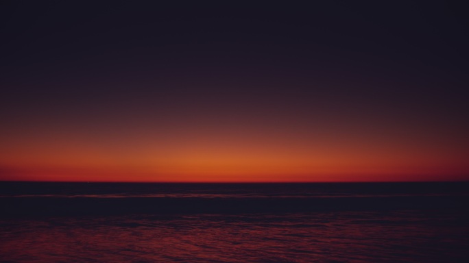 海边的日落天空天边