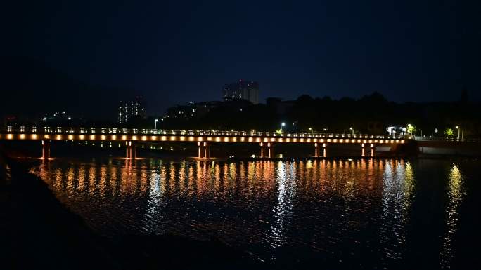 河水倒影夜景灯光