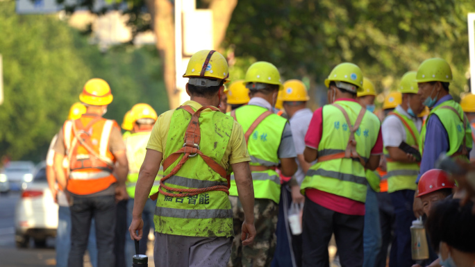 4K建筑工人农民工上班场景