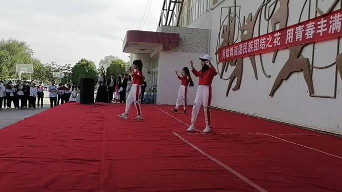 学生青春舞蹈《EIEI》