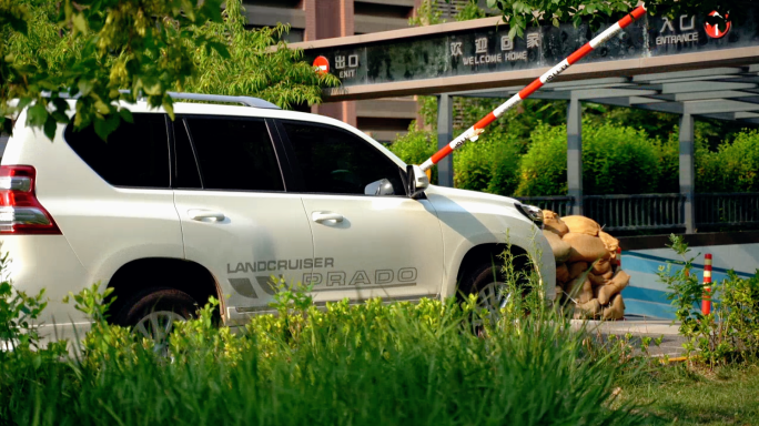 【4K原创】小区地下车库车辆识别系统