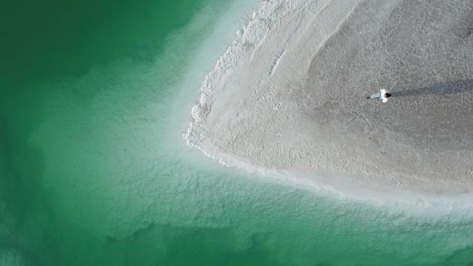 原创 青海大柴旦翡翠湖自然风光航拍