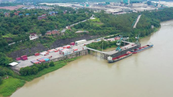 永川港河流运输