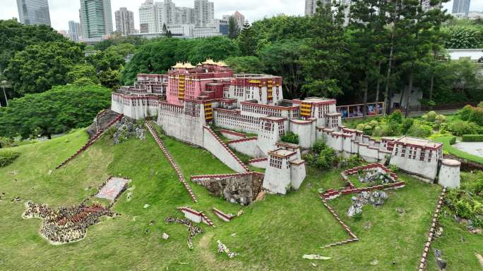 航拍布达拉宫微型建筑