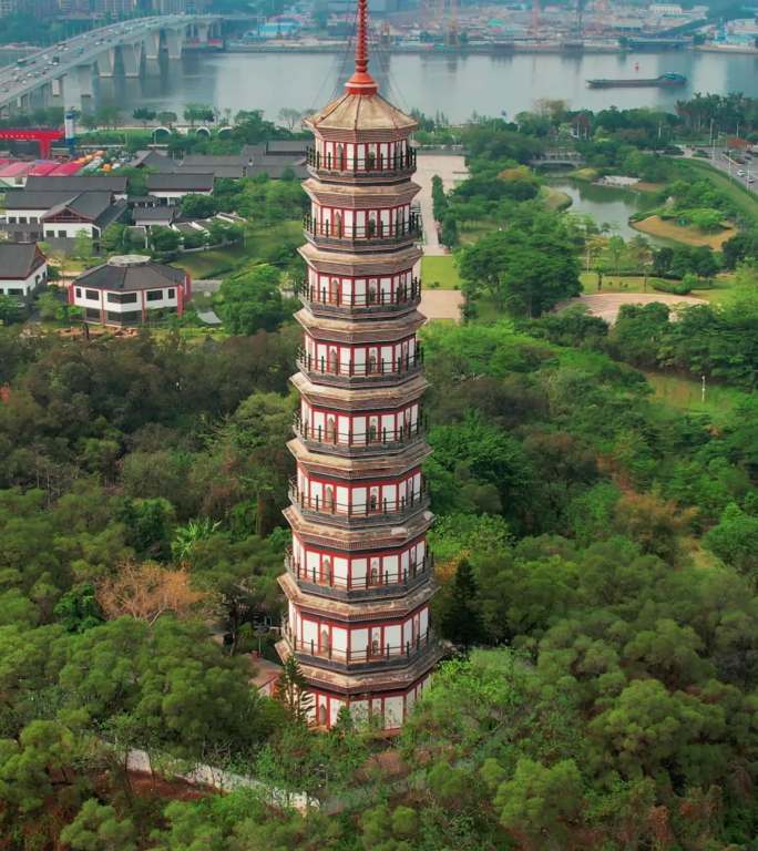 竖屏航拍广州琶洲塔城市建筑景点