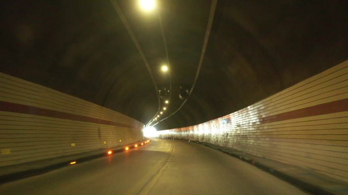 四川山区一个隧道视频4K