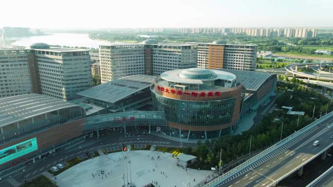 【4K】郑州大学第一附属医院门诊楼航拍5